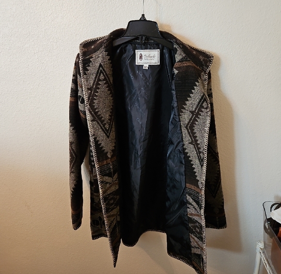 Women’s Brown Southwestern Pattern Utility Jacket - Picture 8 of 10